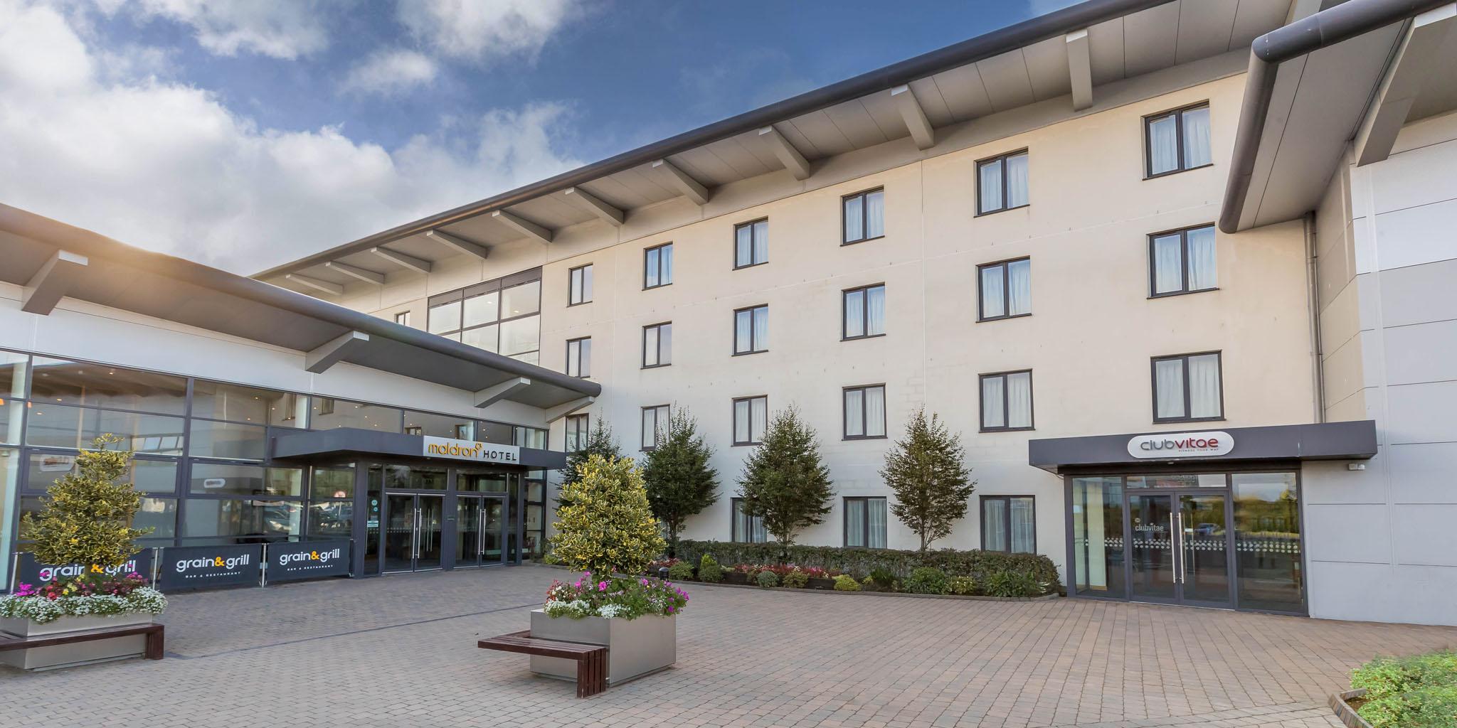 Maldron Hotel Portlaoise Exteriör bild