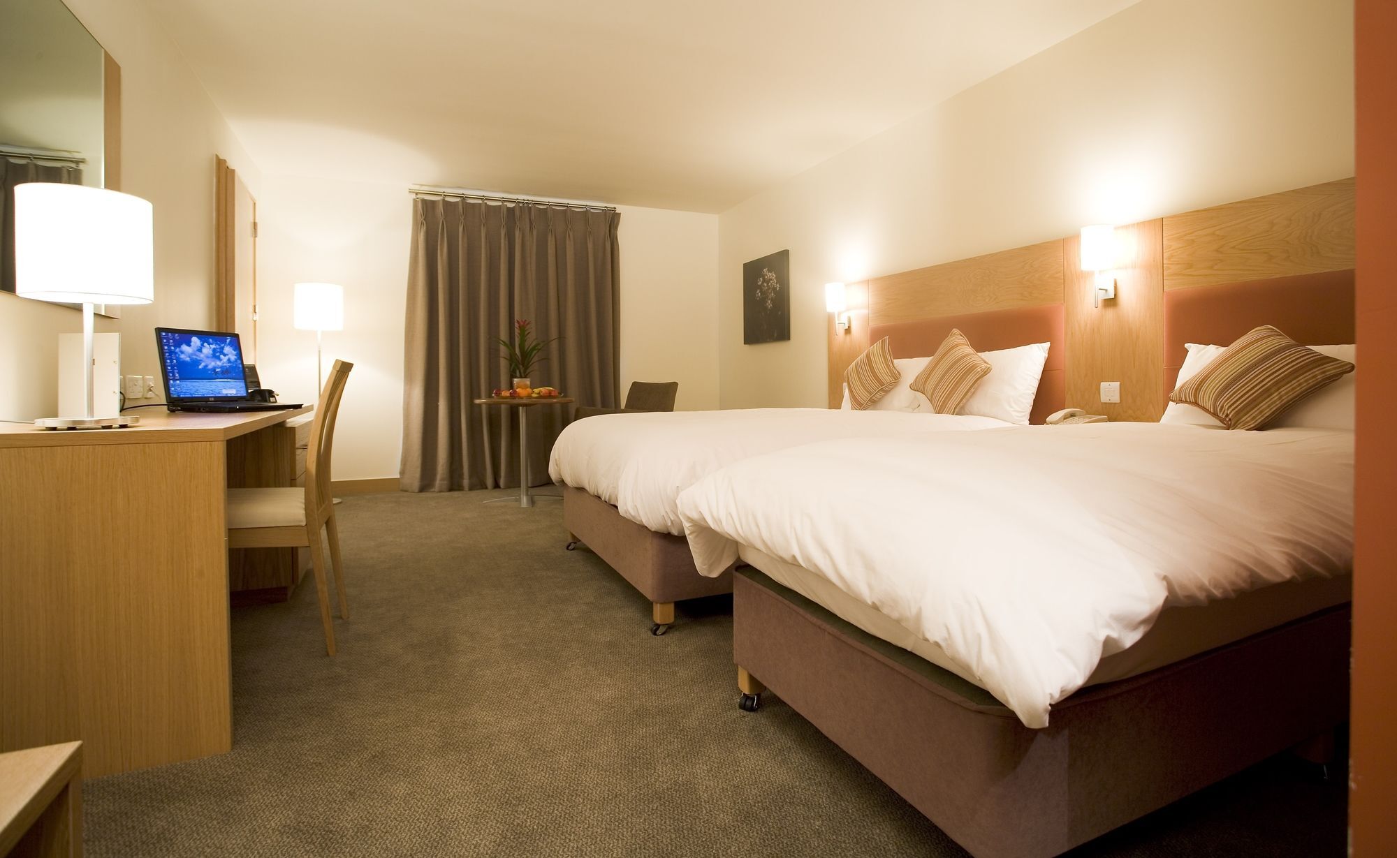 Maldron Hotel Portlaoise Exteriör bild